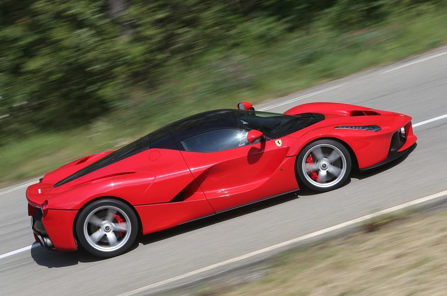  Ferrari LaFerrari 2015 года  (фото 17 из 56)